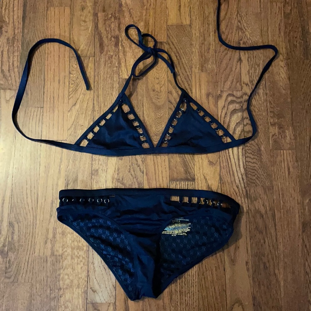 Size M Victoria’s Secret Black bikini